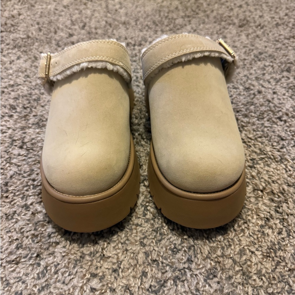 Platform Slippers - Picture 3 of 8